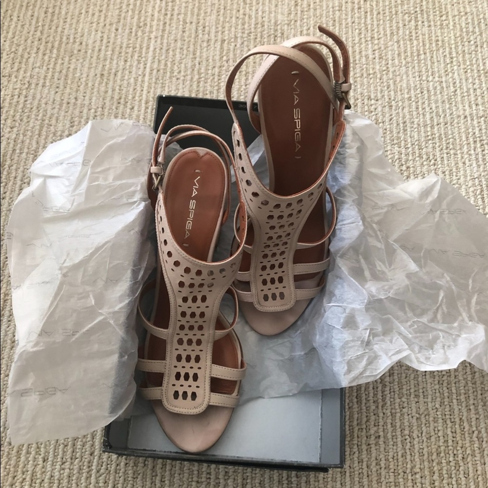 Vía spiga heels